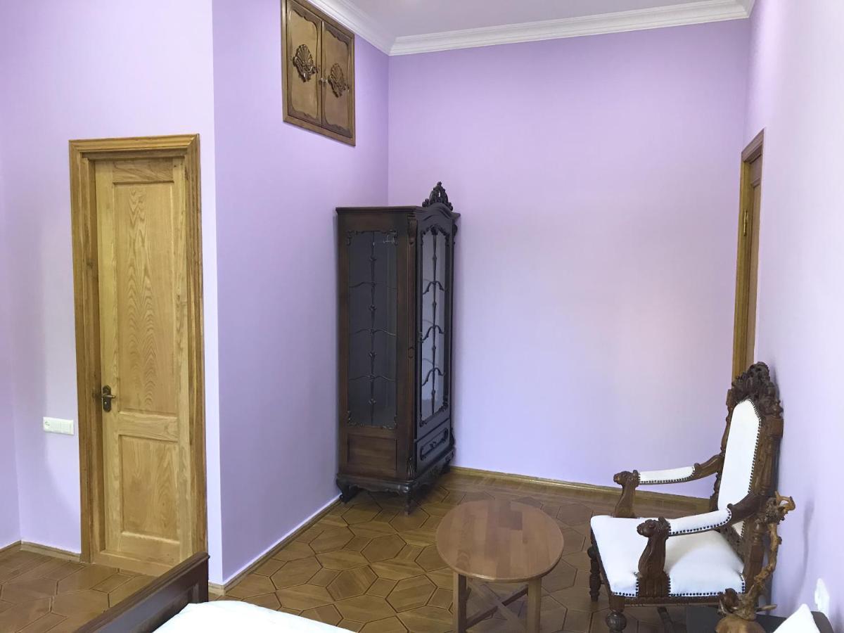 Wooden Museum Hotel Kutaisi Ngoại thất bức ảnh