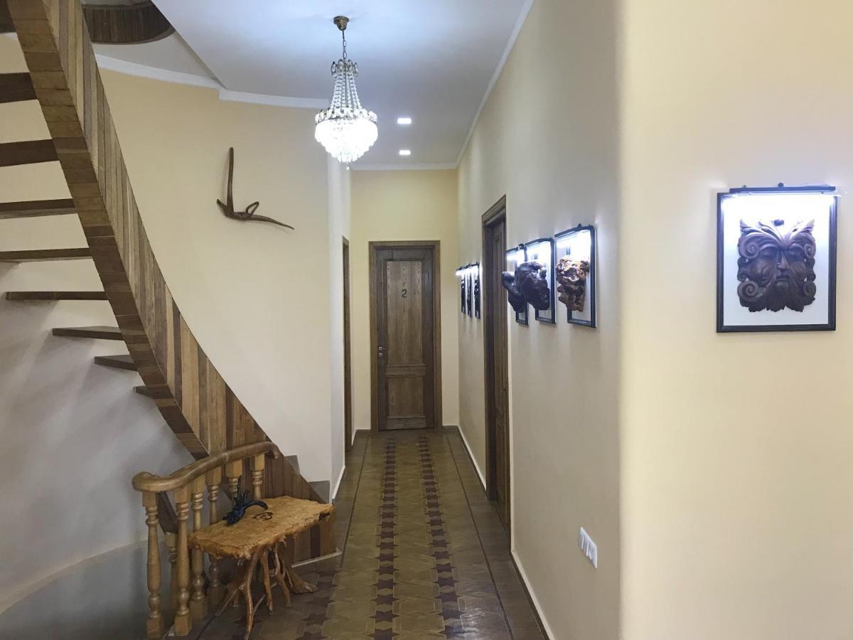 Wooden Museum Hotel Kutaisi Ngoại thất bức ảnh