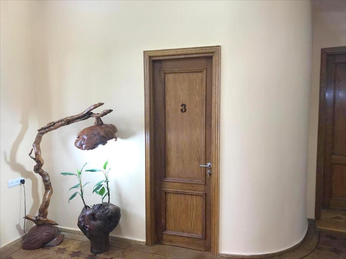 Wooden Museum Hotel Kutaisi Ngoại thất bức ảnh