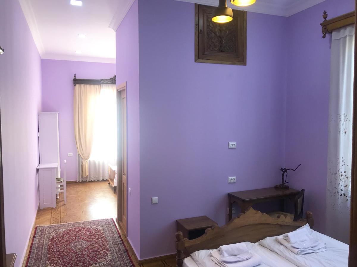 Wooden Museum Hotel Kutaisi Ngoại thất bức ảnh