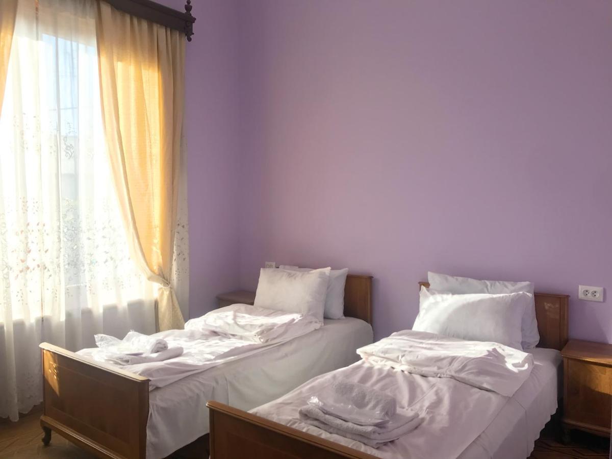 Wooden Museum Hotel Kutaisi Ngoại thất bức ảnh