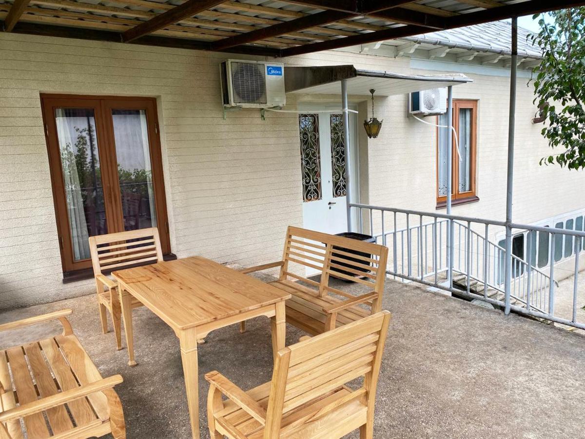 Wooden Museum Hotel Kutaisi Ngoại thất bức ảnh