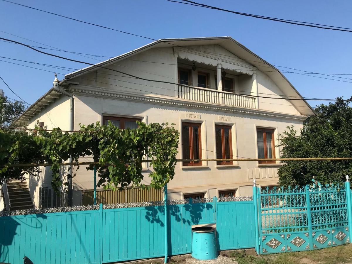 Wooden Museum Hotel Kutaisi Ngoại thất bức ảnh